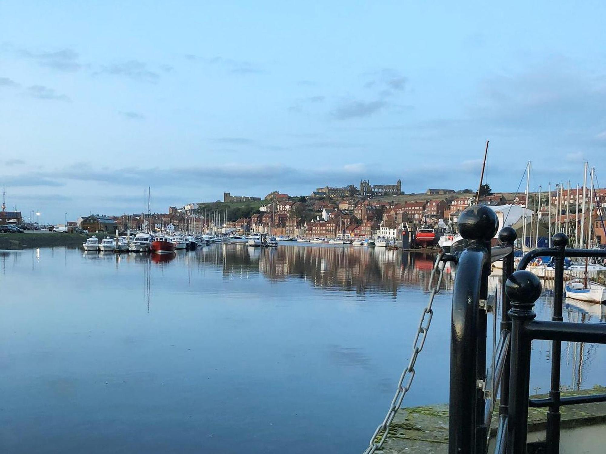 Villa Bankside à Whitby Extérieur photo